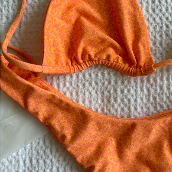 LENI SWIMS CAPRI BIKINI SET - Picture 4 of 7